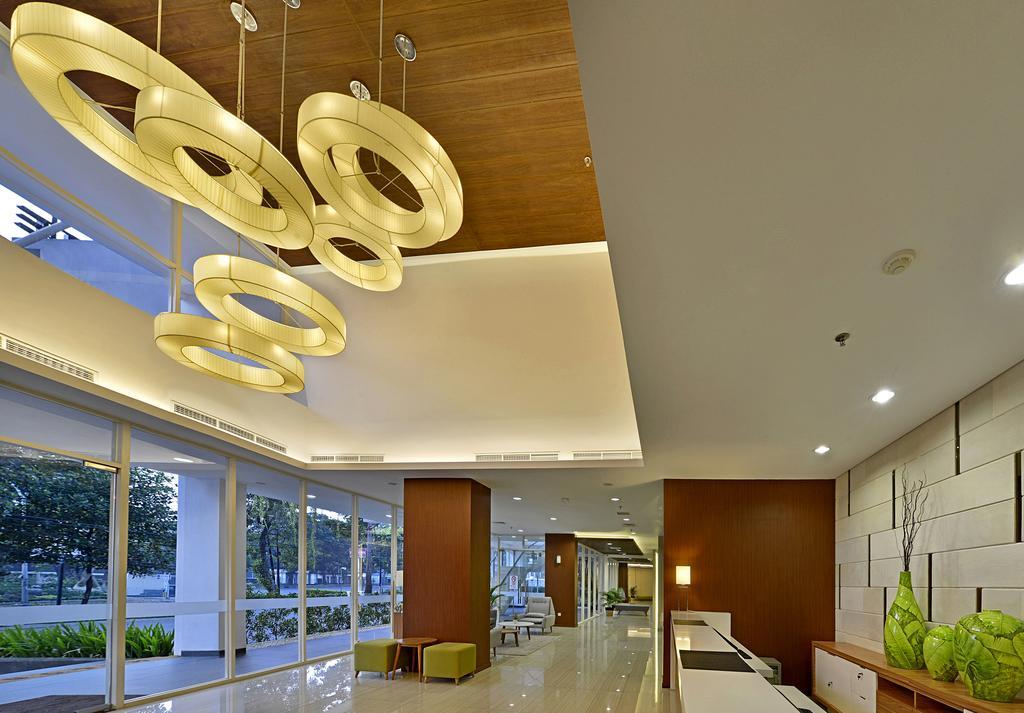 Whiz Prime Hotel Pajajaran Bogor Exterior foto