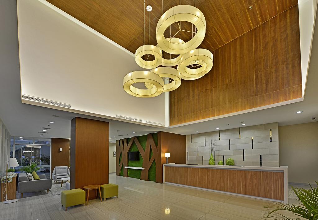Whiz Prime Hotel Pajajaran Bogor Exterior foto